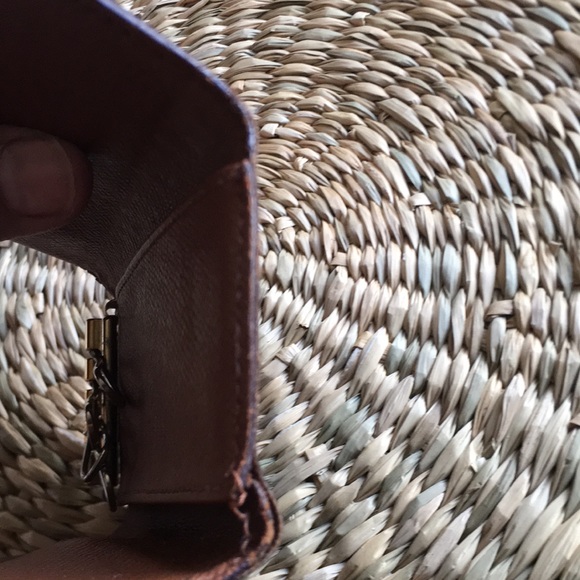 Authentic preloved Louis Vitton Key Holder - Picture 17 of 17